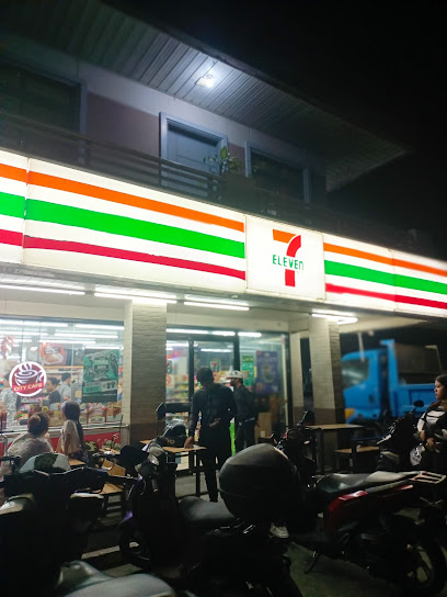 7-Eleven 1854 Victoria Reyes