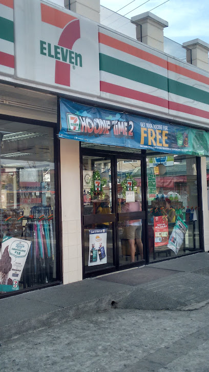 7-Eleven Rosario 3
