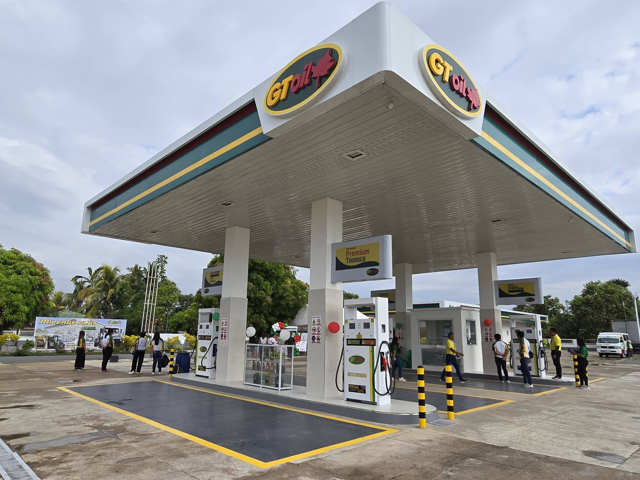 Great Oil Gasoline Station