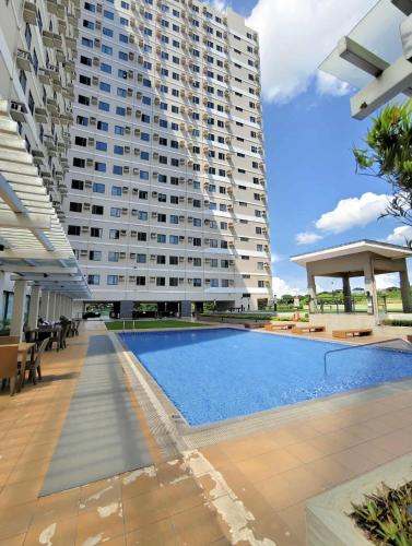 Affordable Staycation, Dasmariñas
