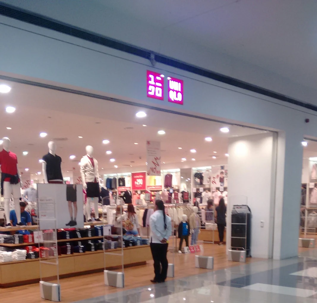 UNIQLO SM Dasmariñas