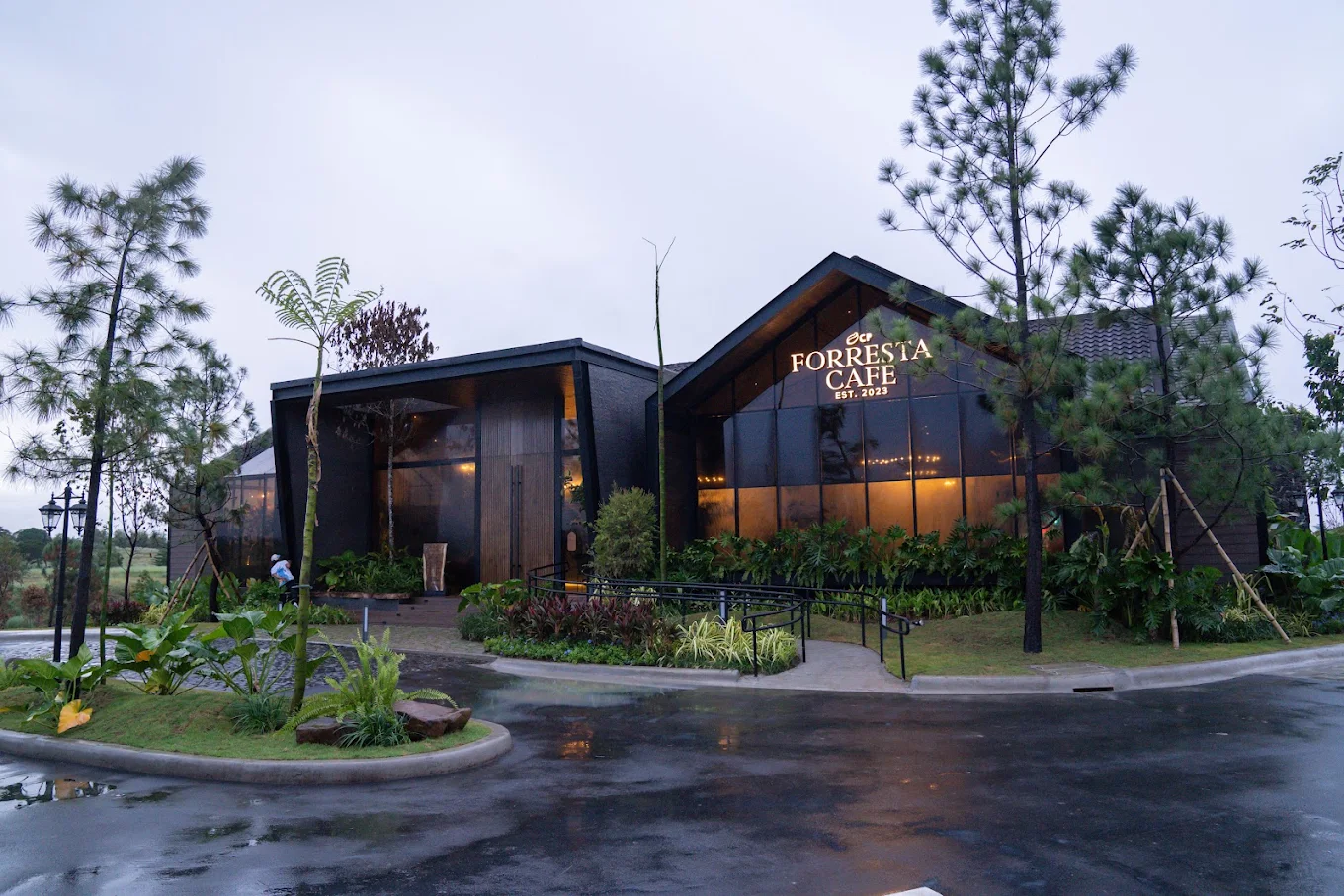 Forresta Café, Dasmariñas