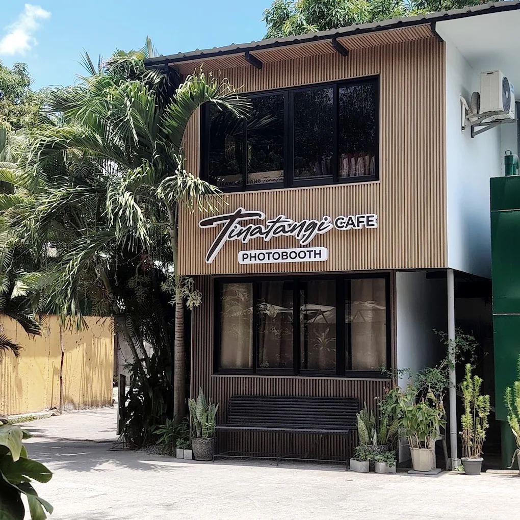 Tinatangi Cafe, Dasmariñas